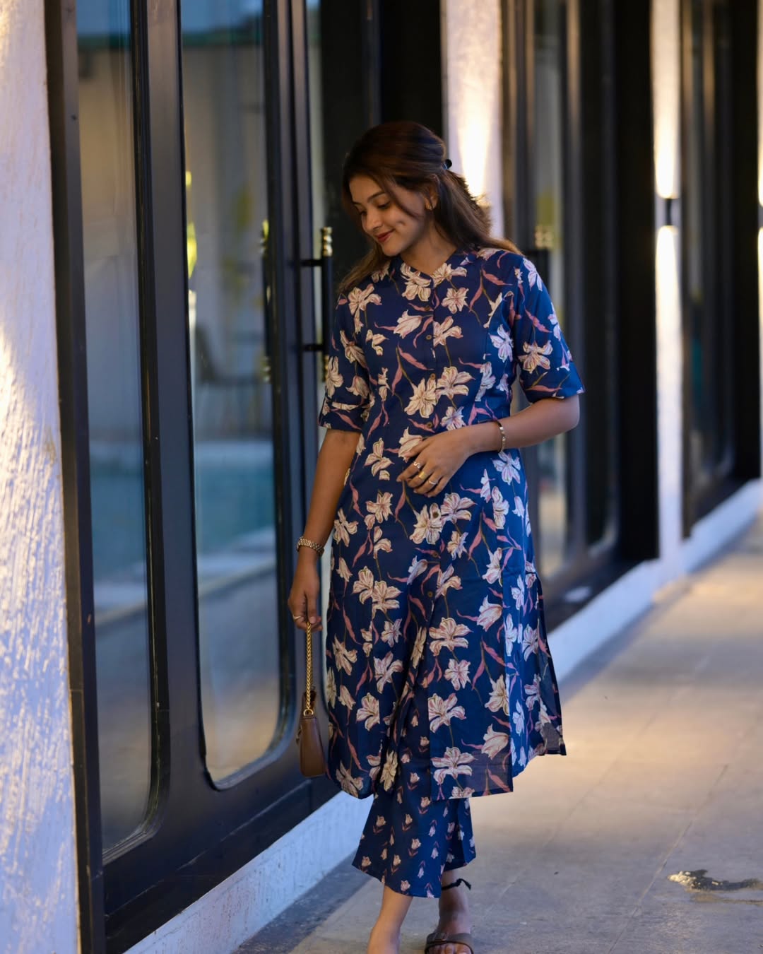 Co-Ord set in Aline pattern with one side pocket paired with Ankle length pant