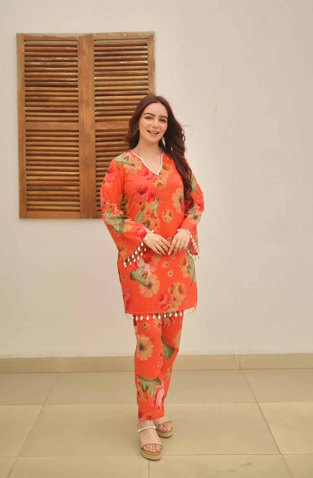 New Beautiful lace detailing kurta pant set