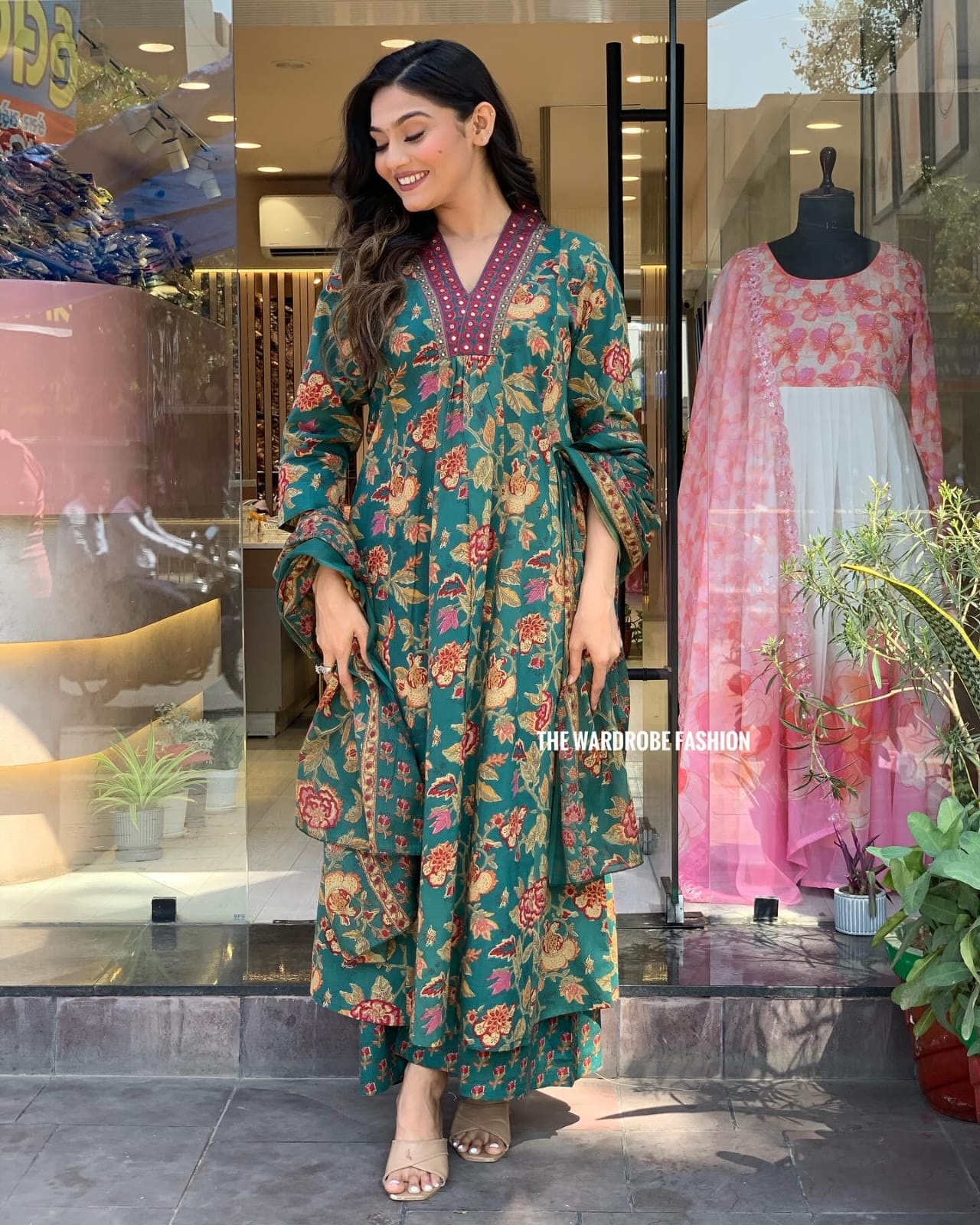 Women's Green Floral Anarkali Kurta Pant And Dupatta Set