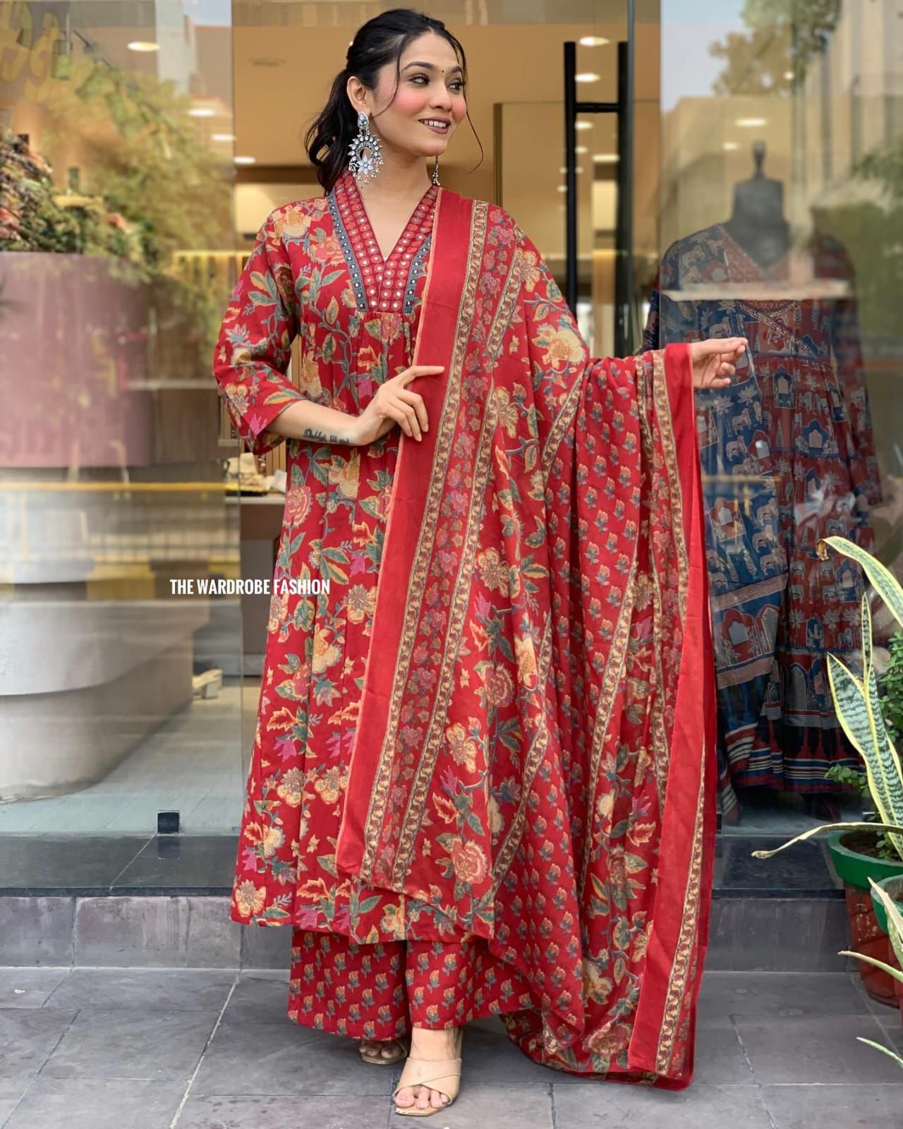Women's Red Floral Anarkali Kurta Pant And Dupatta Set